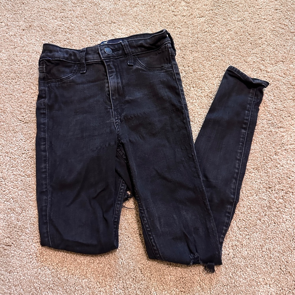 3/$20 ✨ Hollister Black Women's skinny Jeans